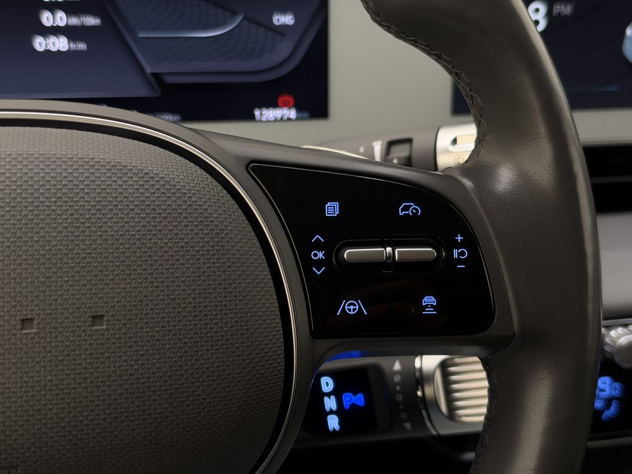 Hyundai IONIQ | 24