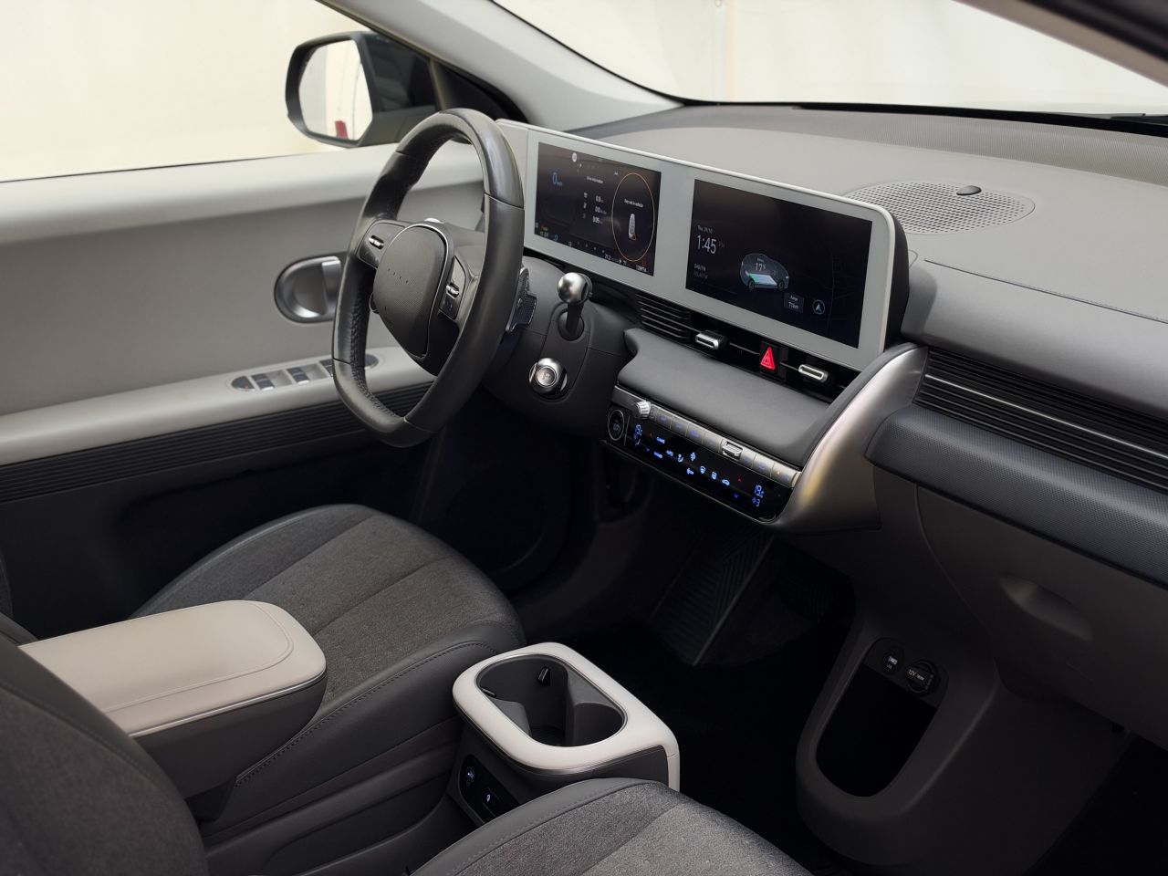 Hyundai IONIQ | 13