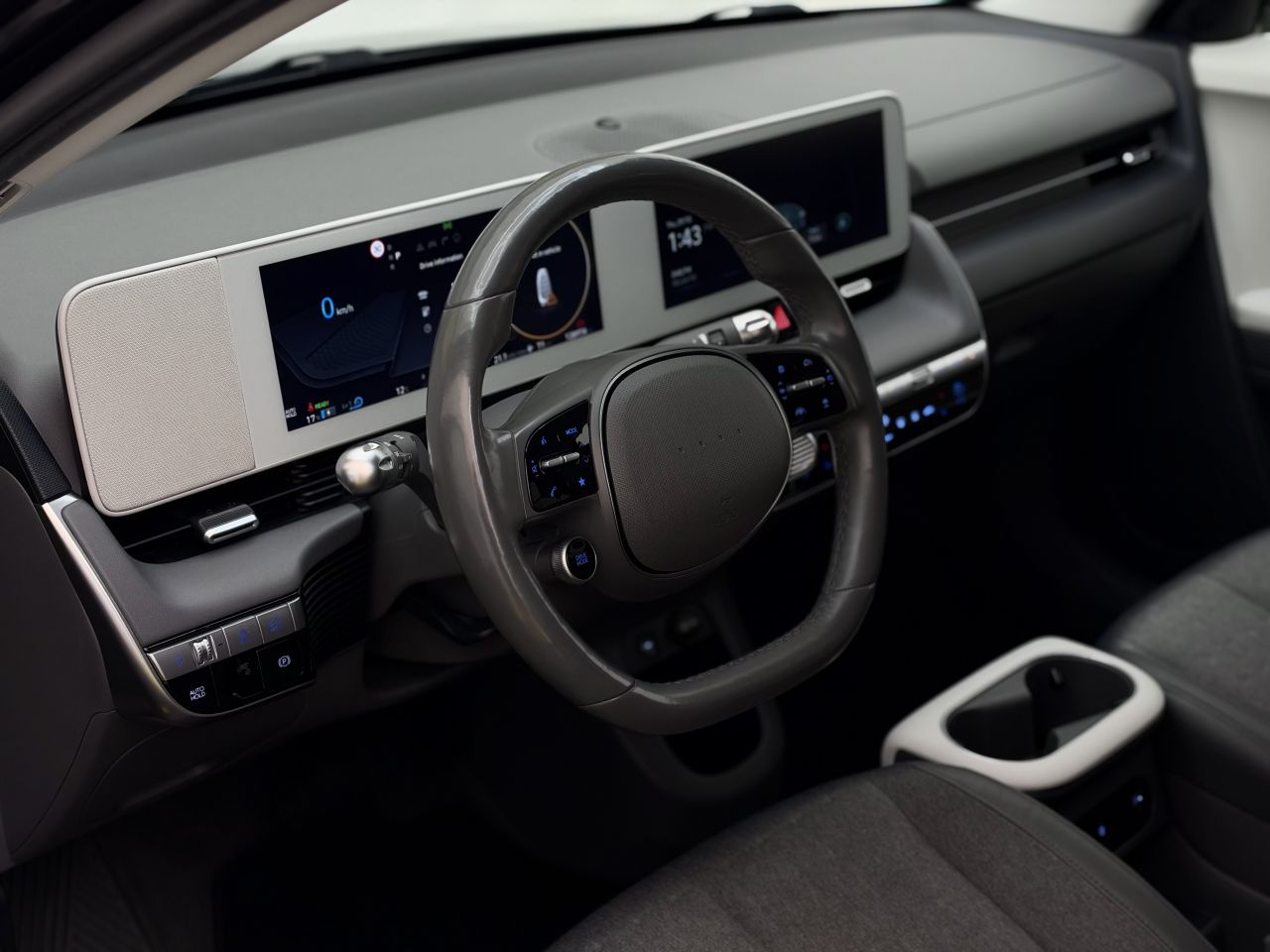 Hyundai IONIQ | 8