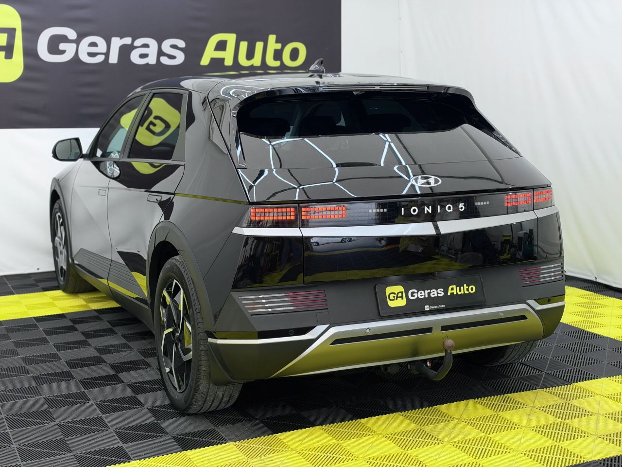 Hyundai IONIQ | 4
