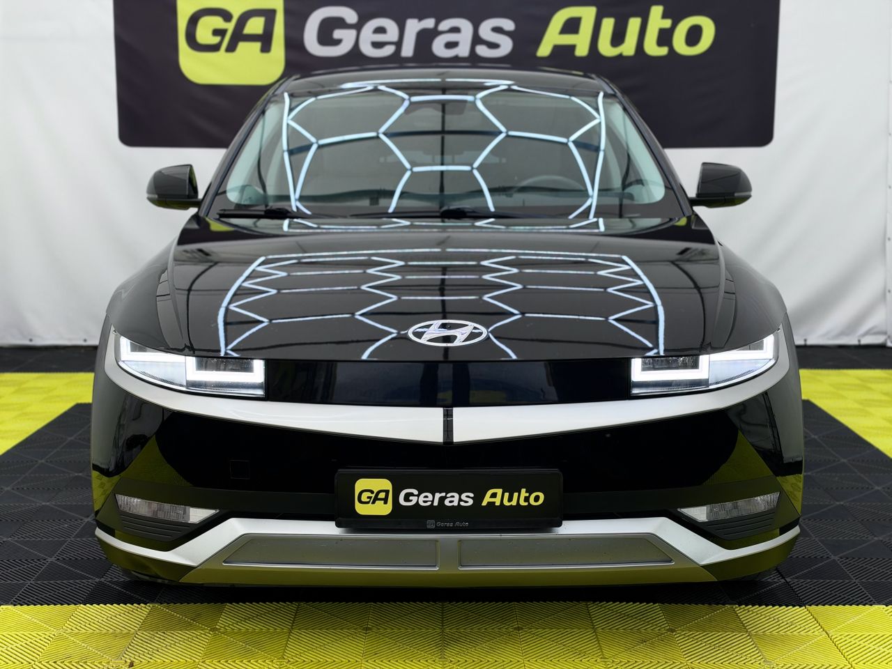 Hyundai IONIQ | 1