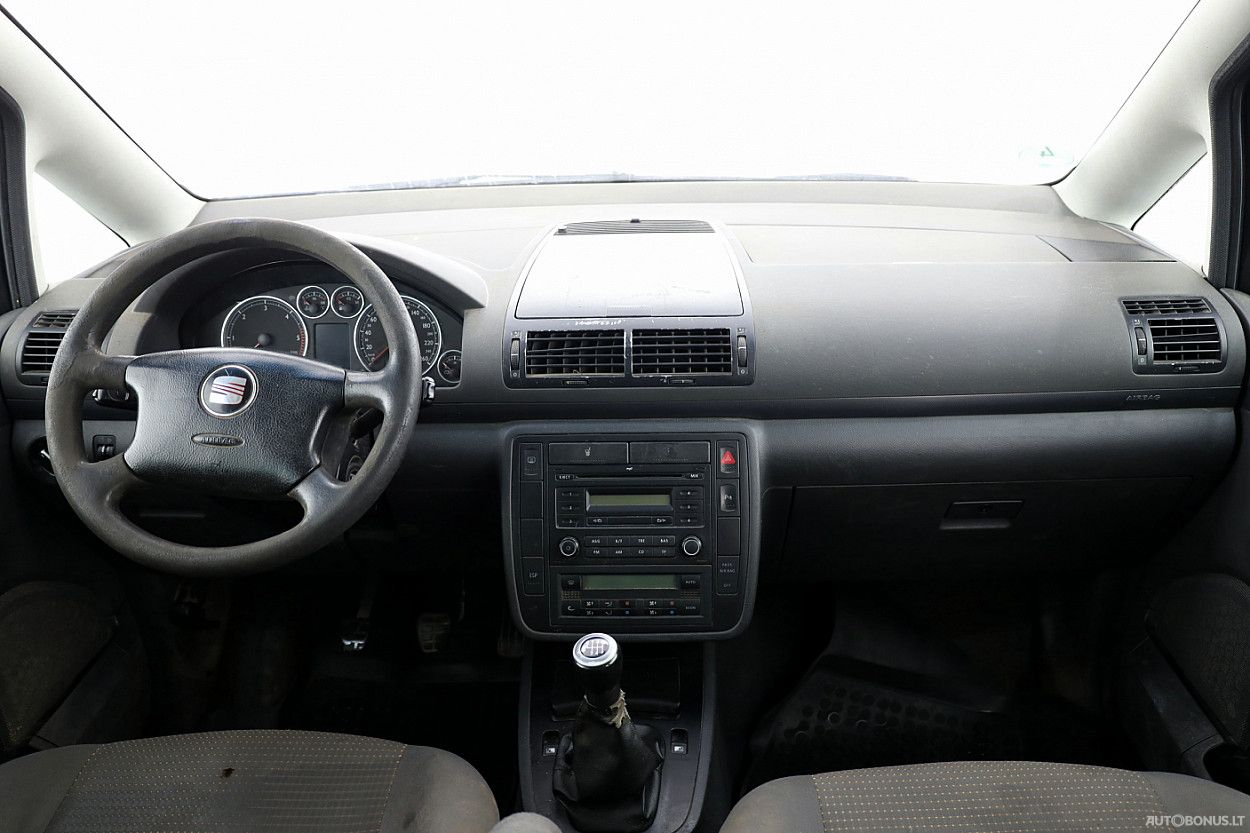 Seat | 4