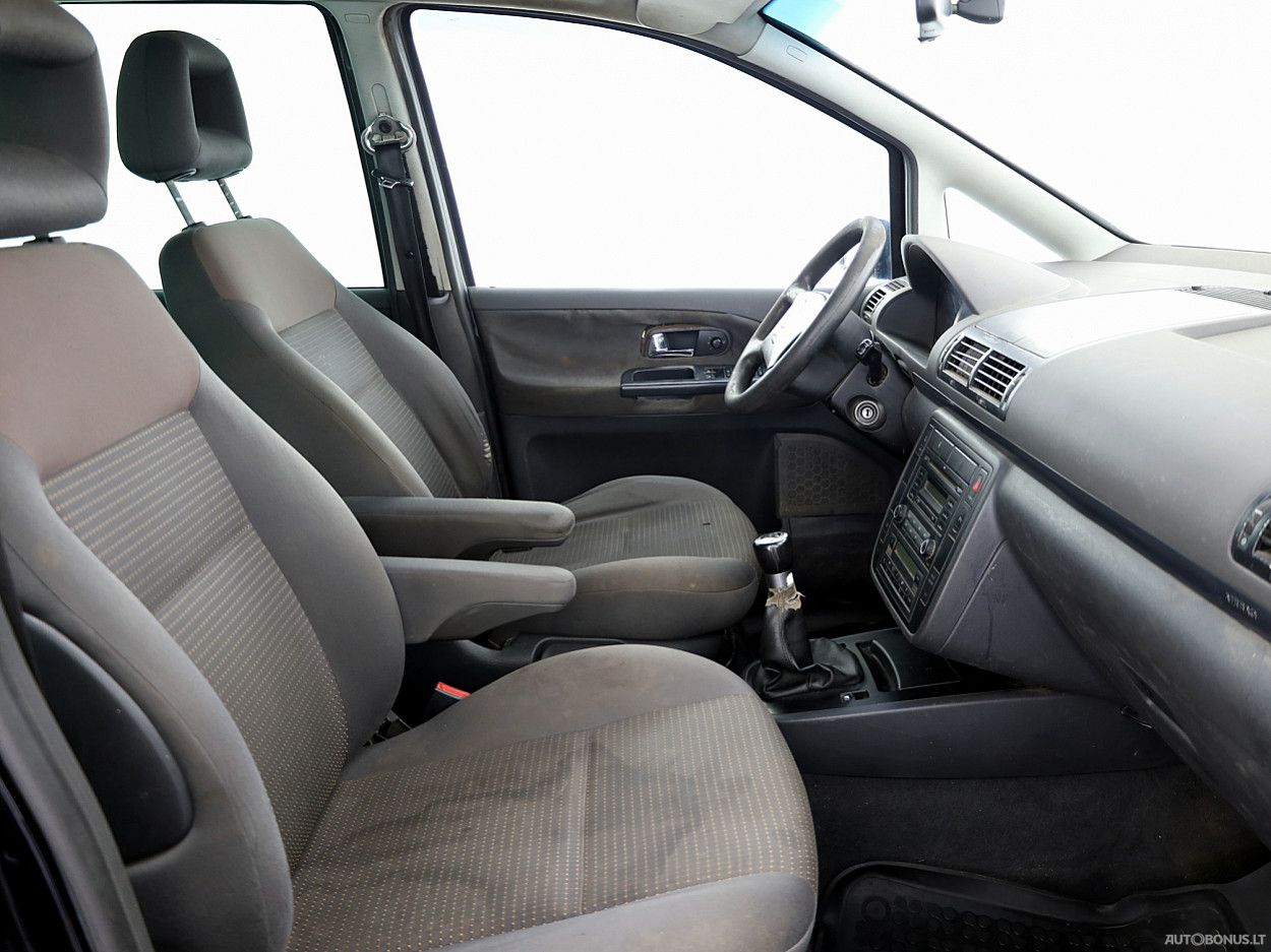 Seat | 5