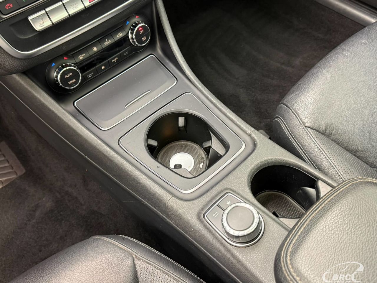 Mercedes-Benz CLA250 | 15