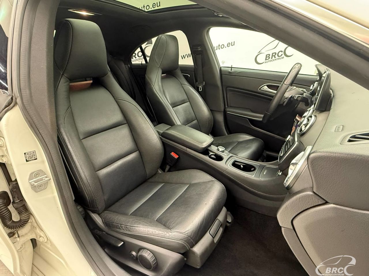 Mercedes-Benz CLA250 | 3