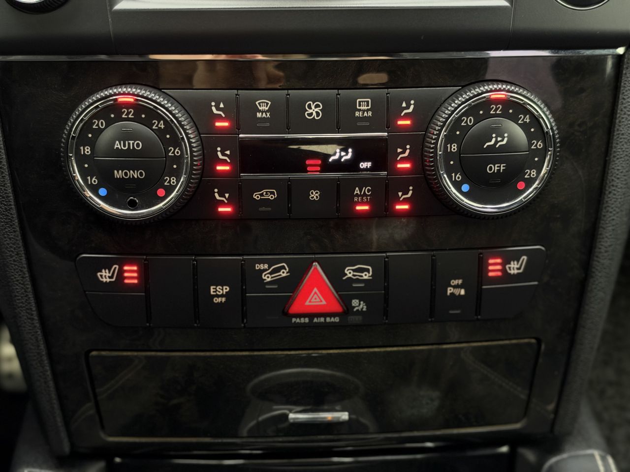 Mercedes-Benz ML300 | 22