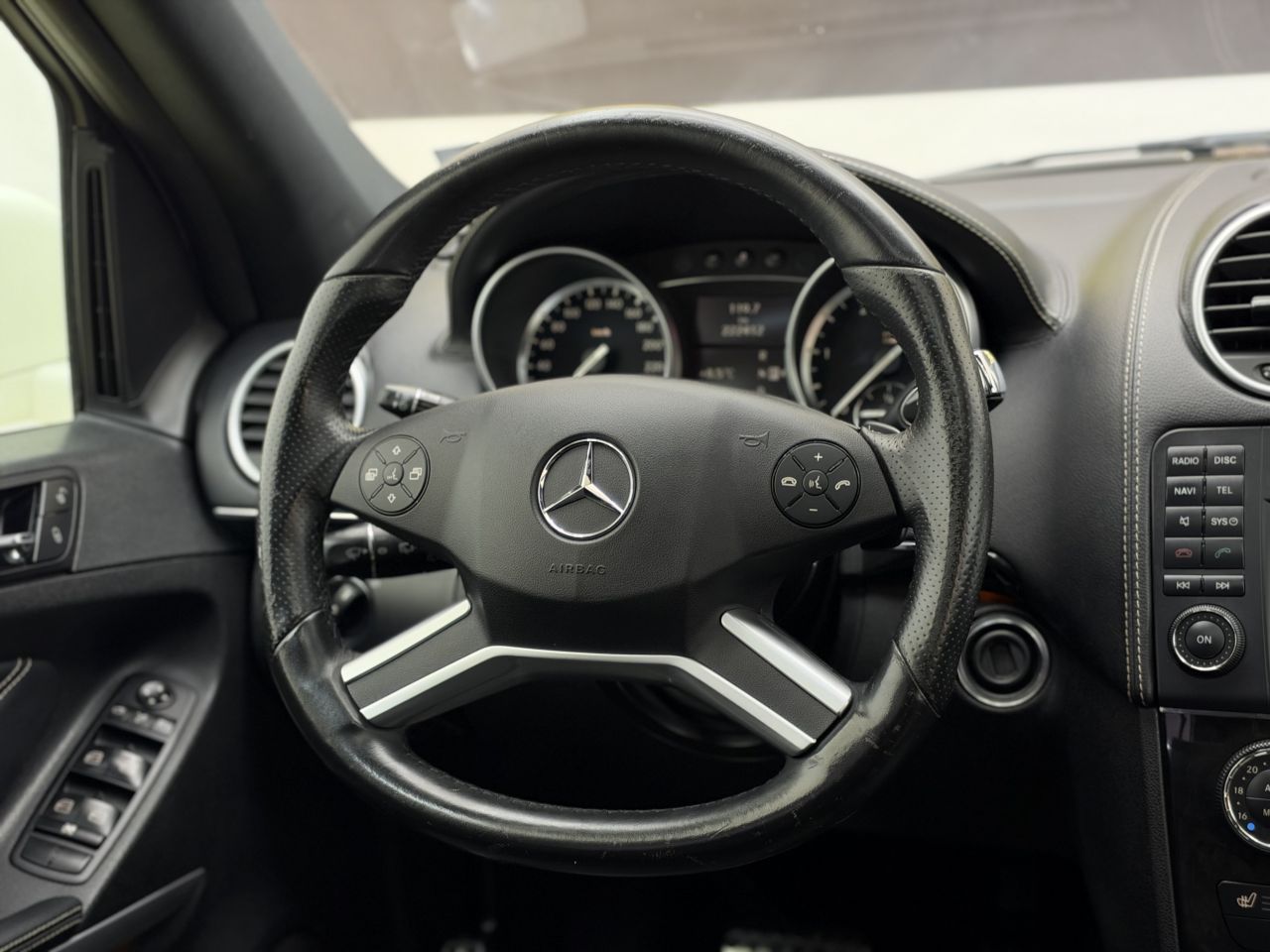 Mercedes-Benz ML300 | 17