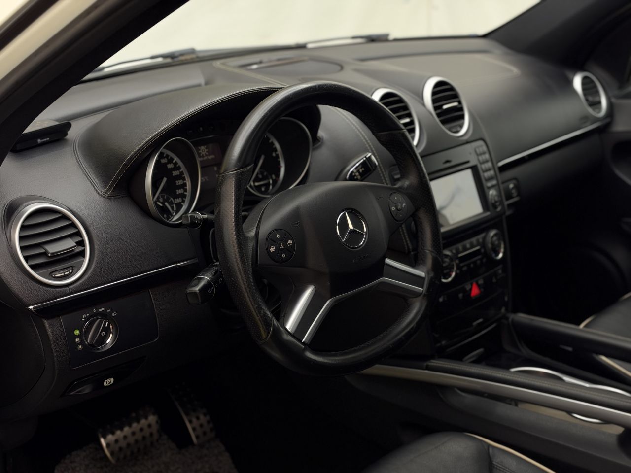 Mercedes-Benz ML300 | 8