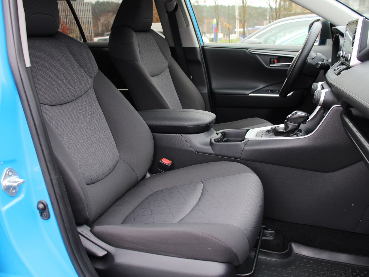 Toyota RAV4 | 13