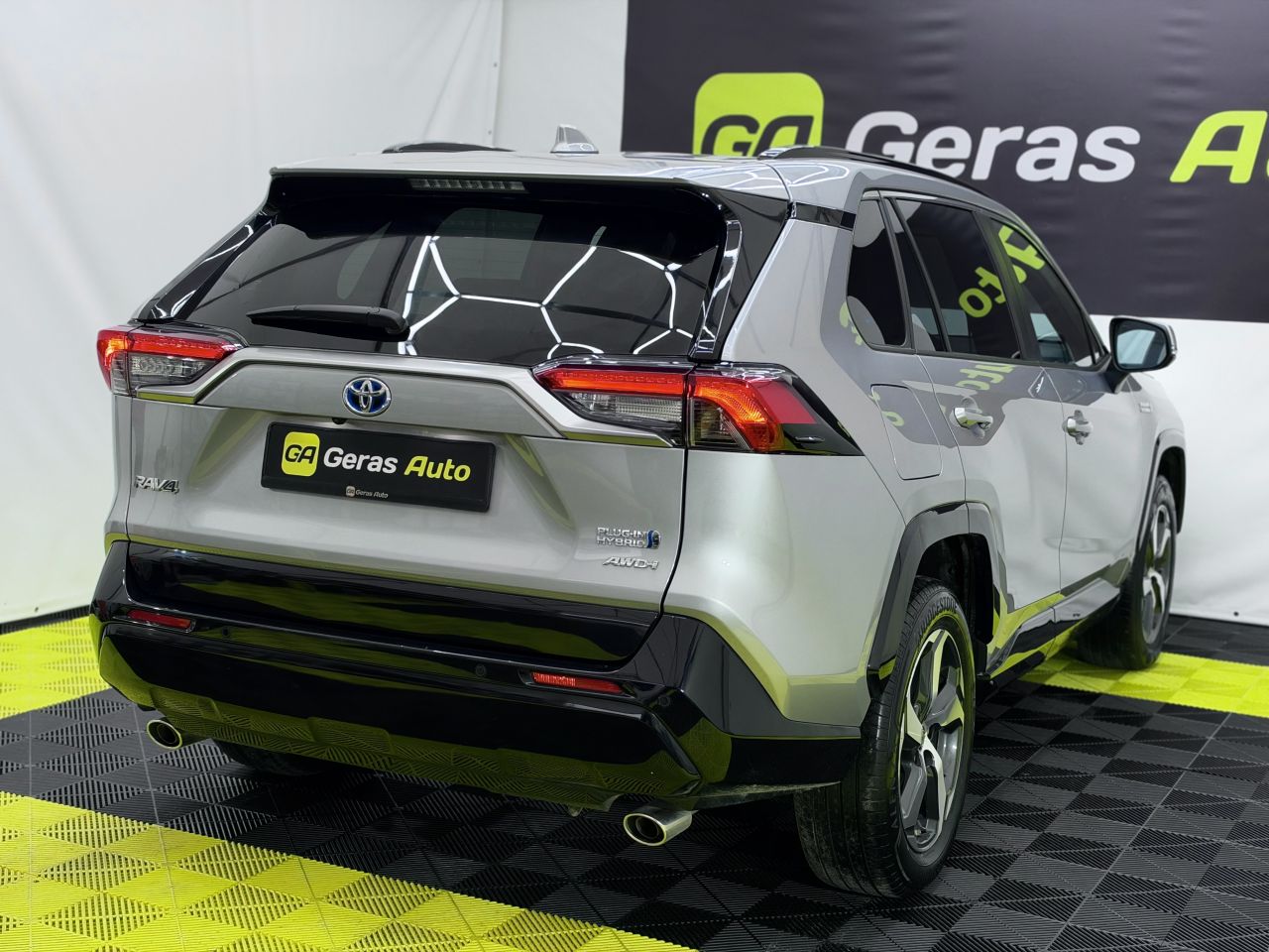 Toyota RAV4 | 6