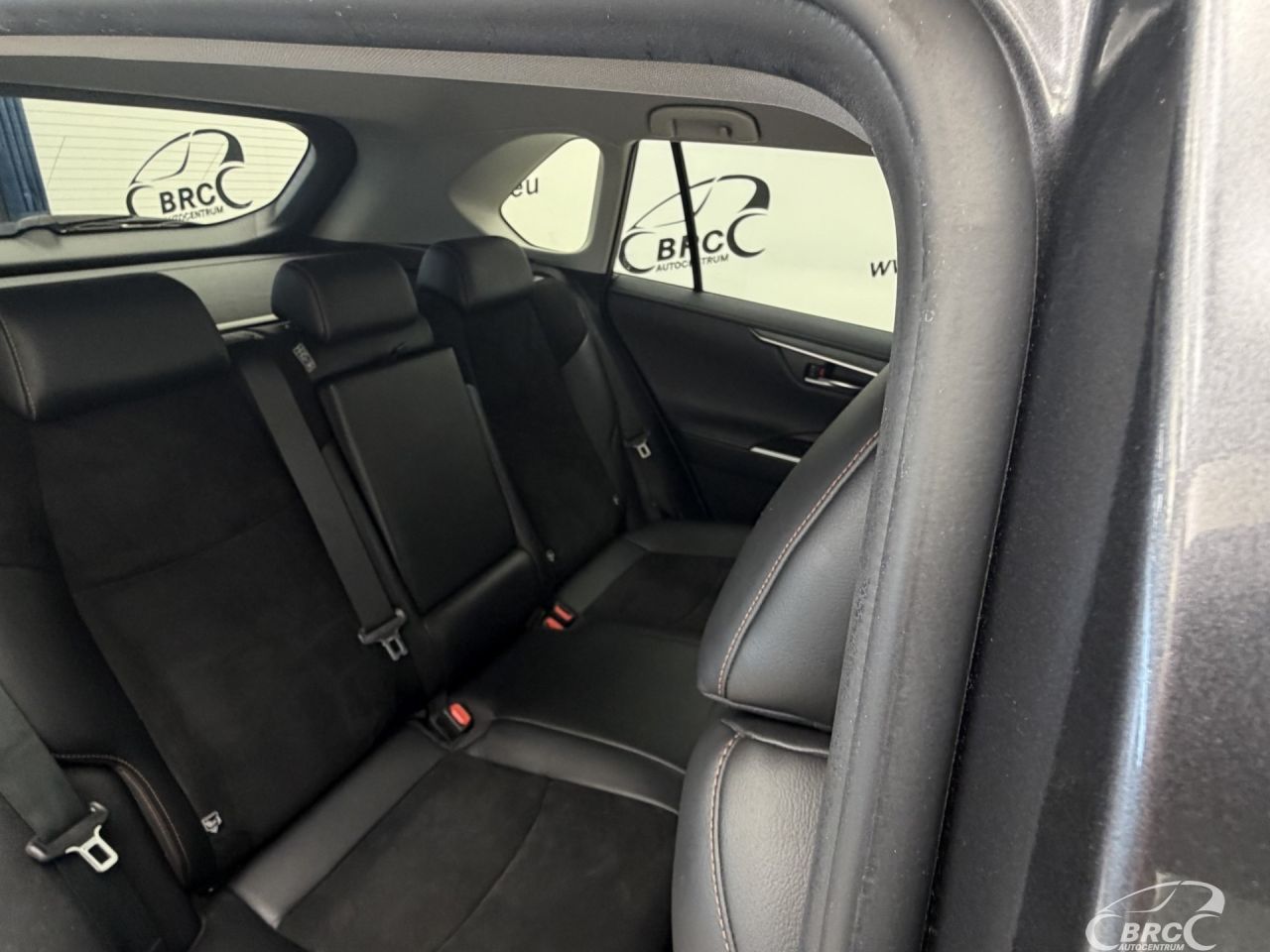 Toyota RAV4 | 11