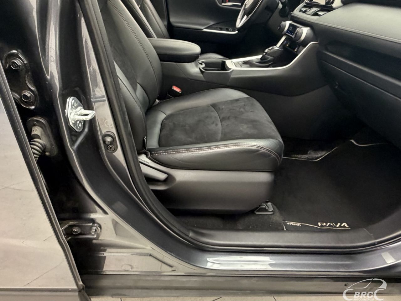 Toyota RAV4 | 5