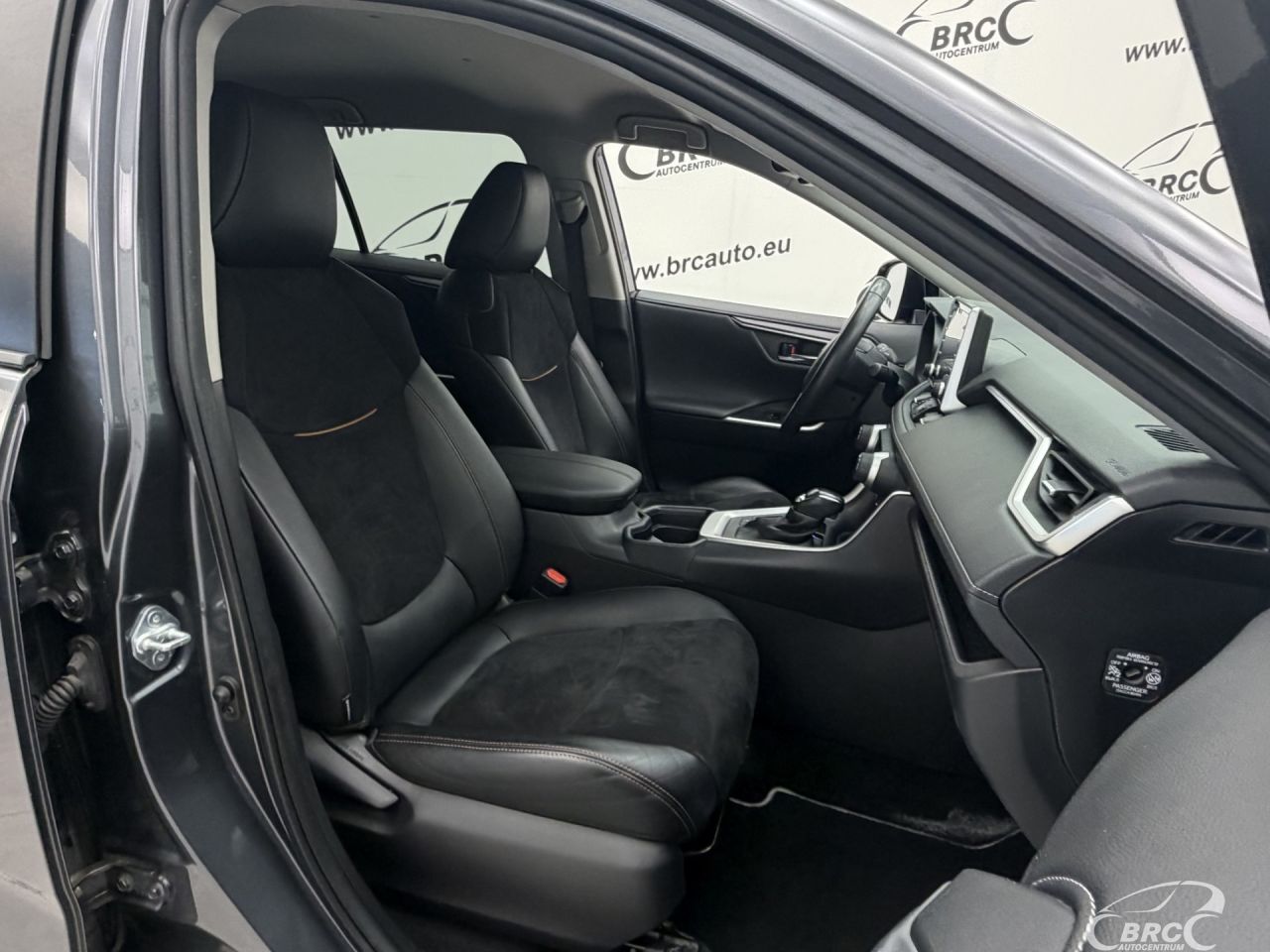 Toyota RAV4 | 6