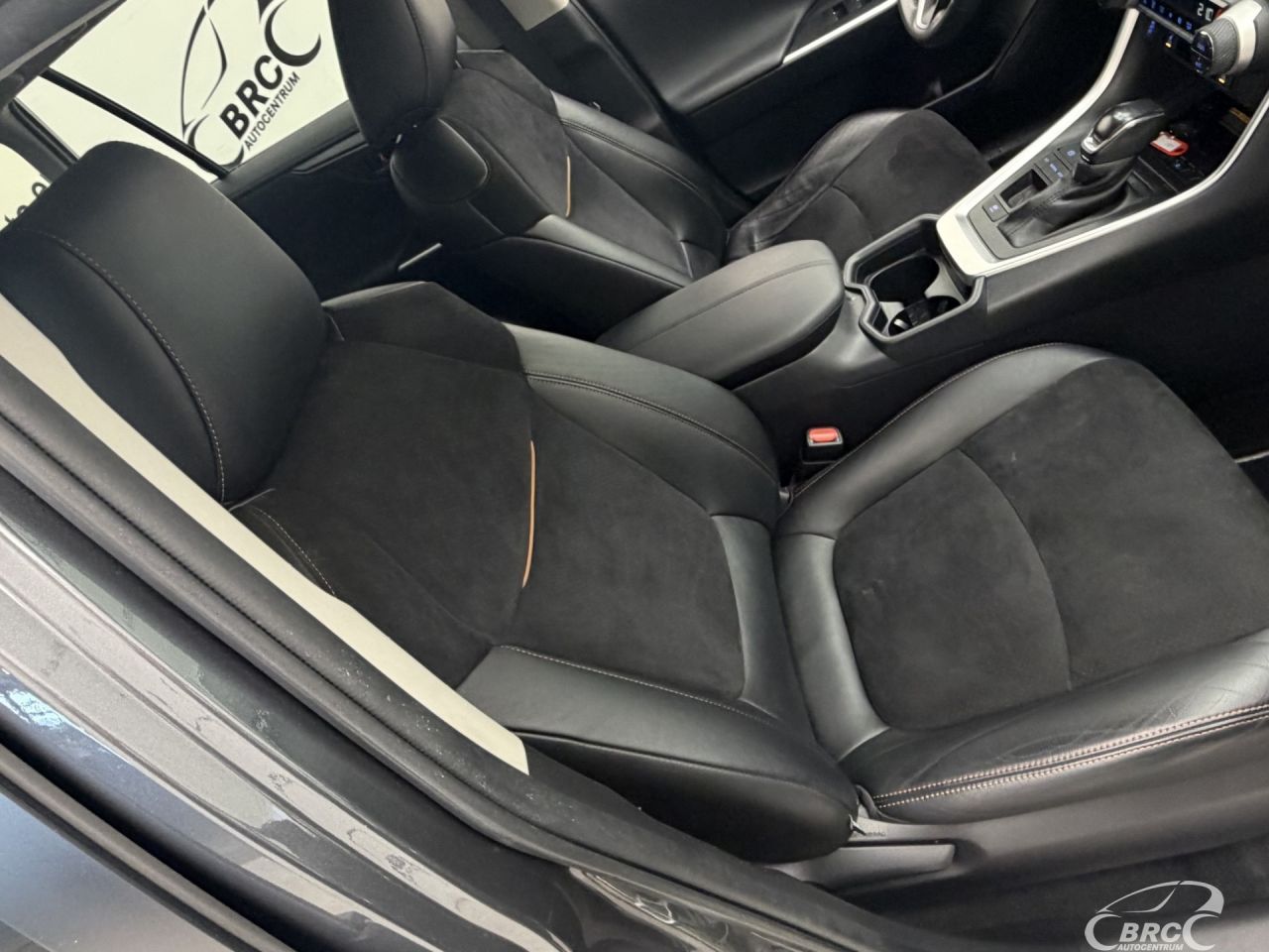 Toyota RAV4 | 4