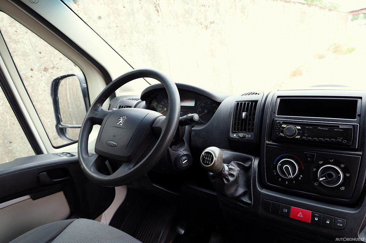 Peugeot | 4