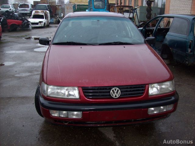 Volkswagen Passat, Universalas