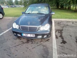 Mercedes-Benz C320 | 3