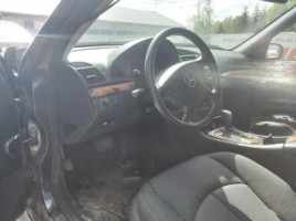 Mercedes-Benz, Saloon | 3