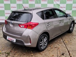 Toyota Auris | 3