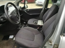 Mercedes-Benz, Hatchback | 4