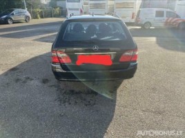Mercedes-Benz E200 | 1
