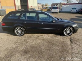 Mercedes-Benz E200 | 2