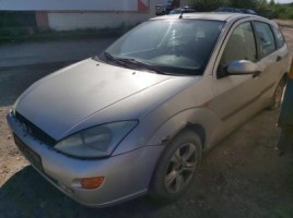 Ford, Hatchback | 3