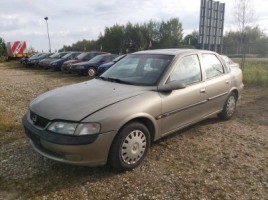 Opel, Sedanas | 3