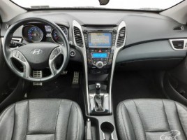 Hyundai Elantra | 2
