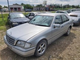 Mercedes-Benz, Saloon | 3