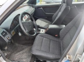 Mercedes-Benz, Saloon | 4