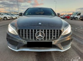 Mercedes-Benz C300, 2.1 l., sedanas | 3