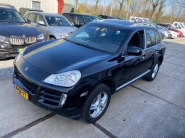 Porsche Cayenne | 1