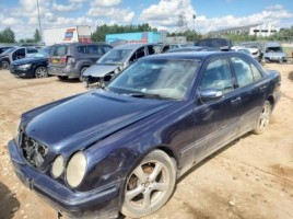 Mercedes-Benz, Saloon | 2