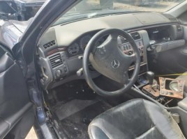 Mercedes-Benz, Saloon | 4