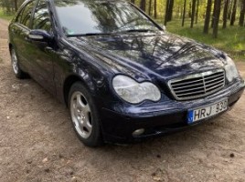 Mercedes-Benz C240 | 2