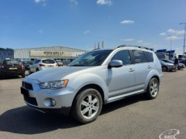 Mitsubishi Outlander, 2.3 l., cross-country | 0