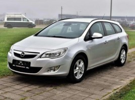 Opel Astra universalas