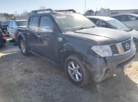 Nissan cross-country