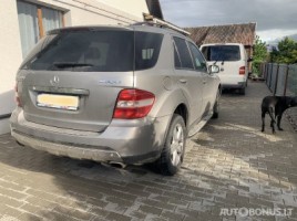 Mercedes-Benz ML500 | 3