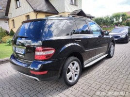 Mercedes-Benz ML300 | 3