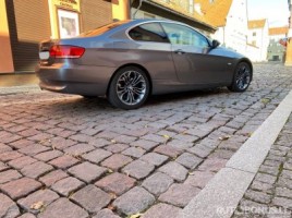 BMW 330 | 4