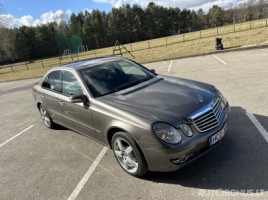 Mercedes-Benz E200 | 4