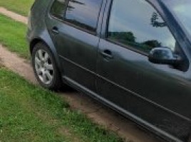 Volkswagen Golf | 4