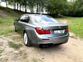 BMW 750, 4.4 l., Седан | 1