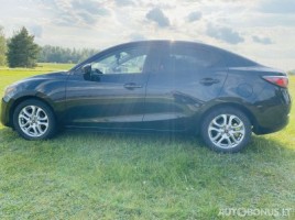 Toyota Yaris, 1.5 l., Седан | 2