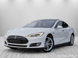Tesla Model S hatchback