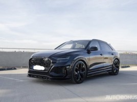 Audi Q8 visureigis