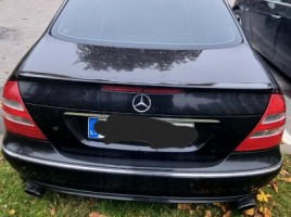 Mercedes-Benz E320 седан