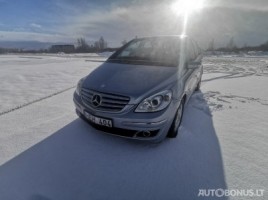 Mercedes-Benz B180 | 4